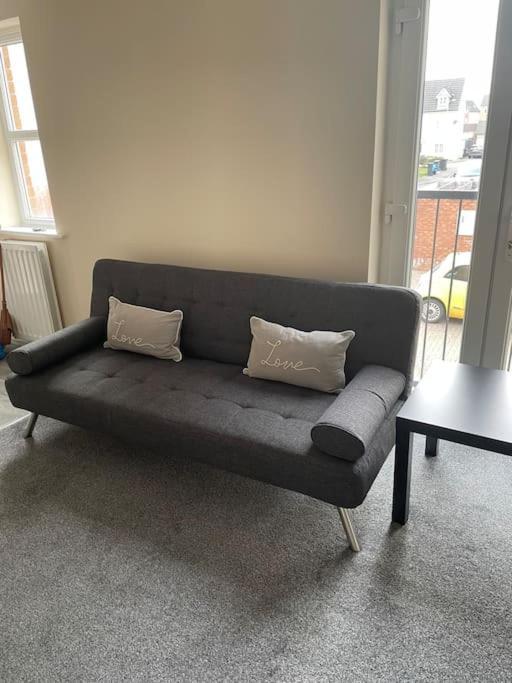 Lovely 1 Bedroom Studio Apartment - Merthyr Tydfil Dış mekan fotoğraf
